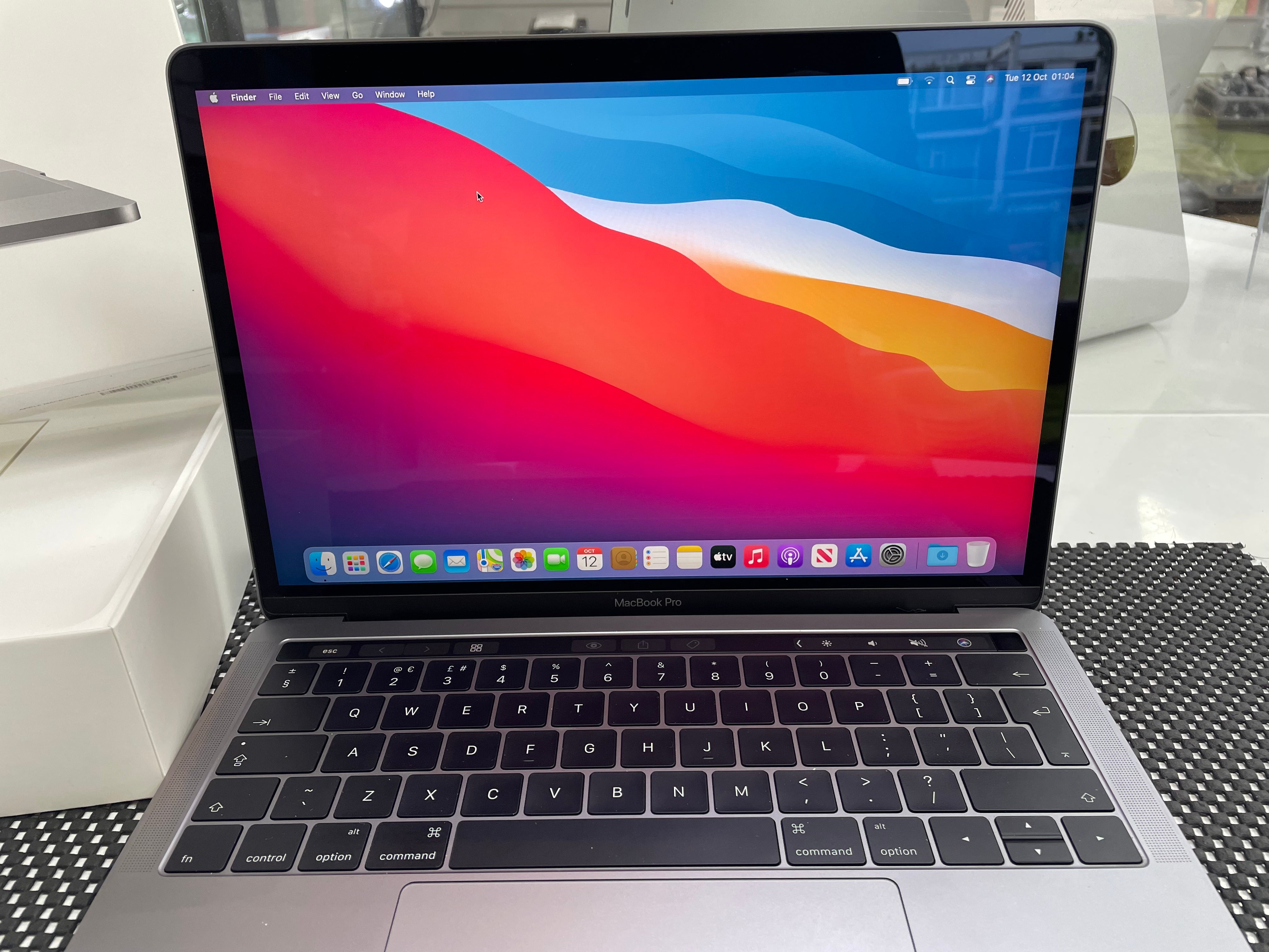 Apple MacBook Pro 13-inch i5 8GB 256GB 2016/17 Silver Big Sur 4LEGTFJ