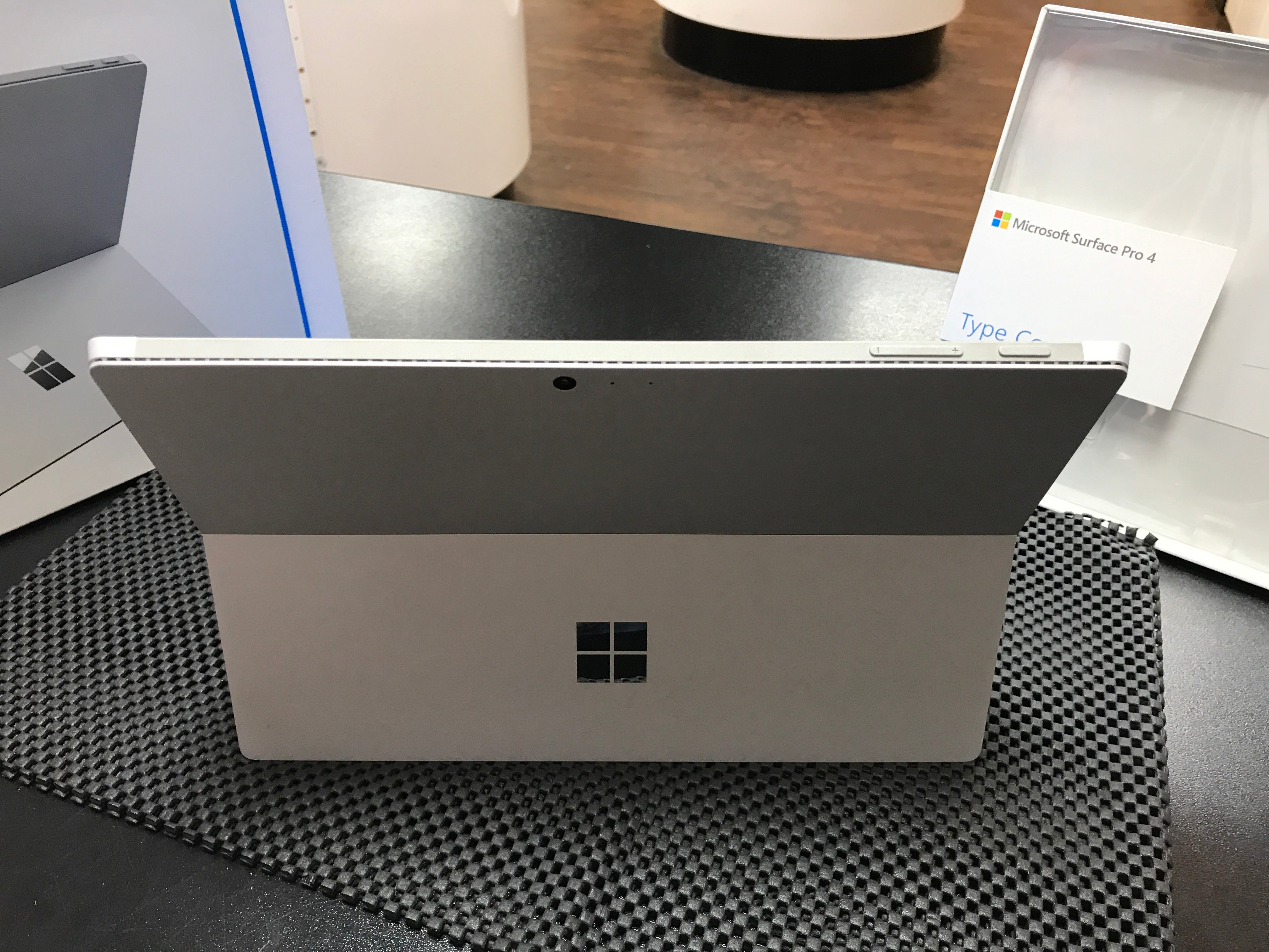 Microsoft Surface Pro 4 Intel 128GB 4GB + Keyboard