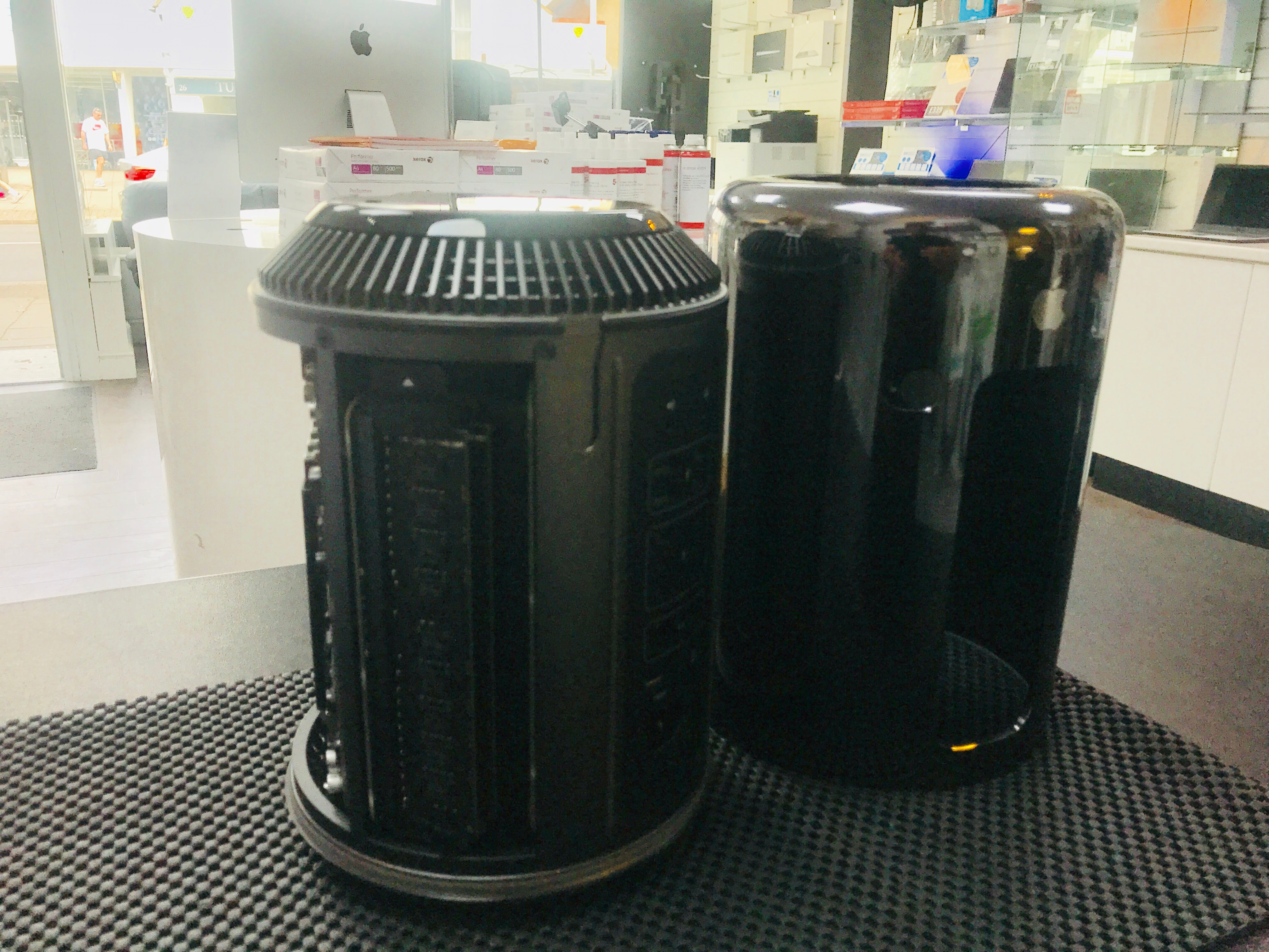 Mac Pro Xeon E5 3.7GHz 16GB 256GB