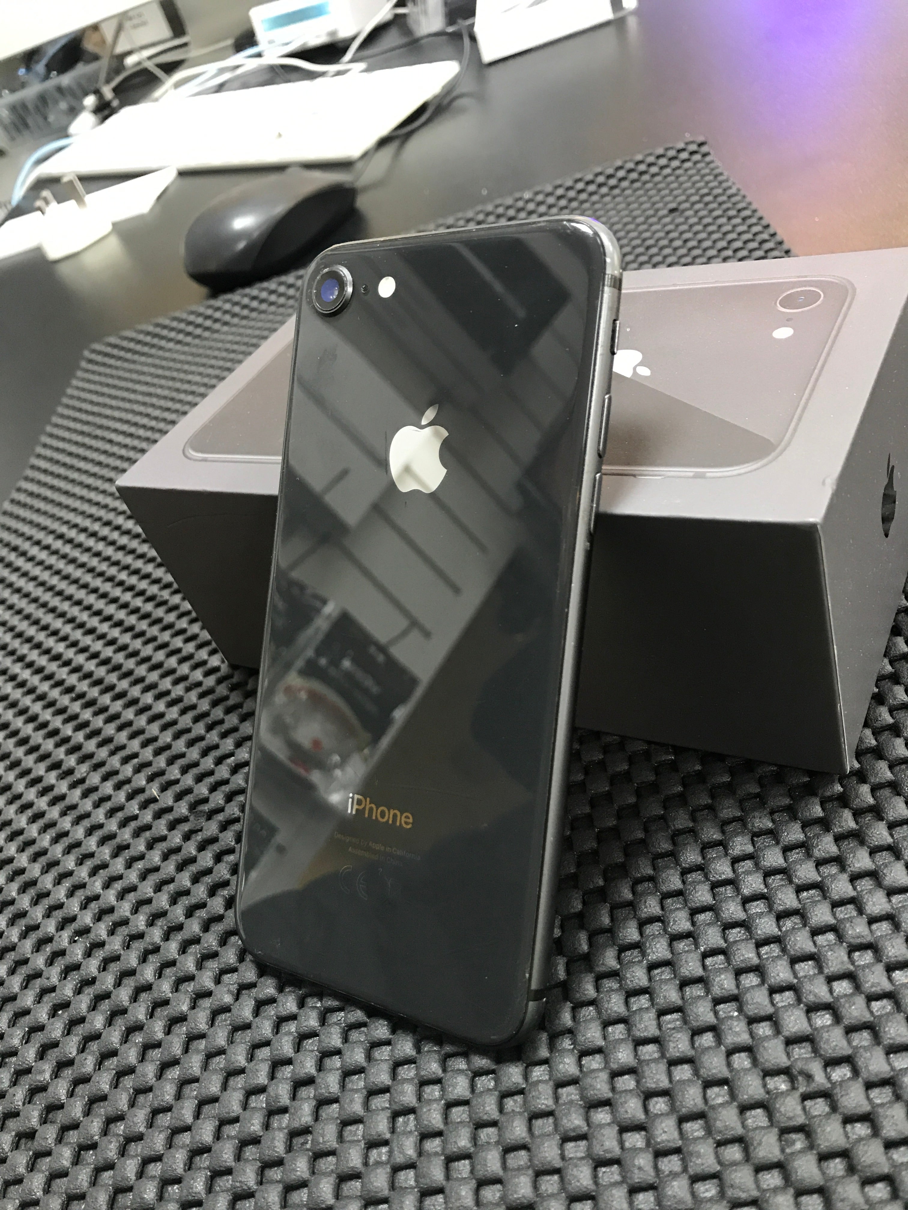 iPhone 8 64GB Space Grey