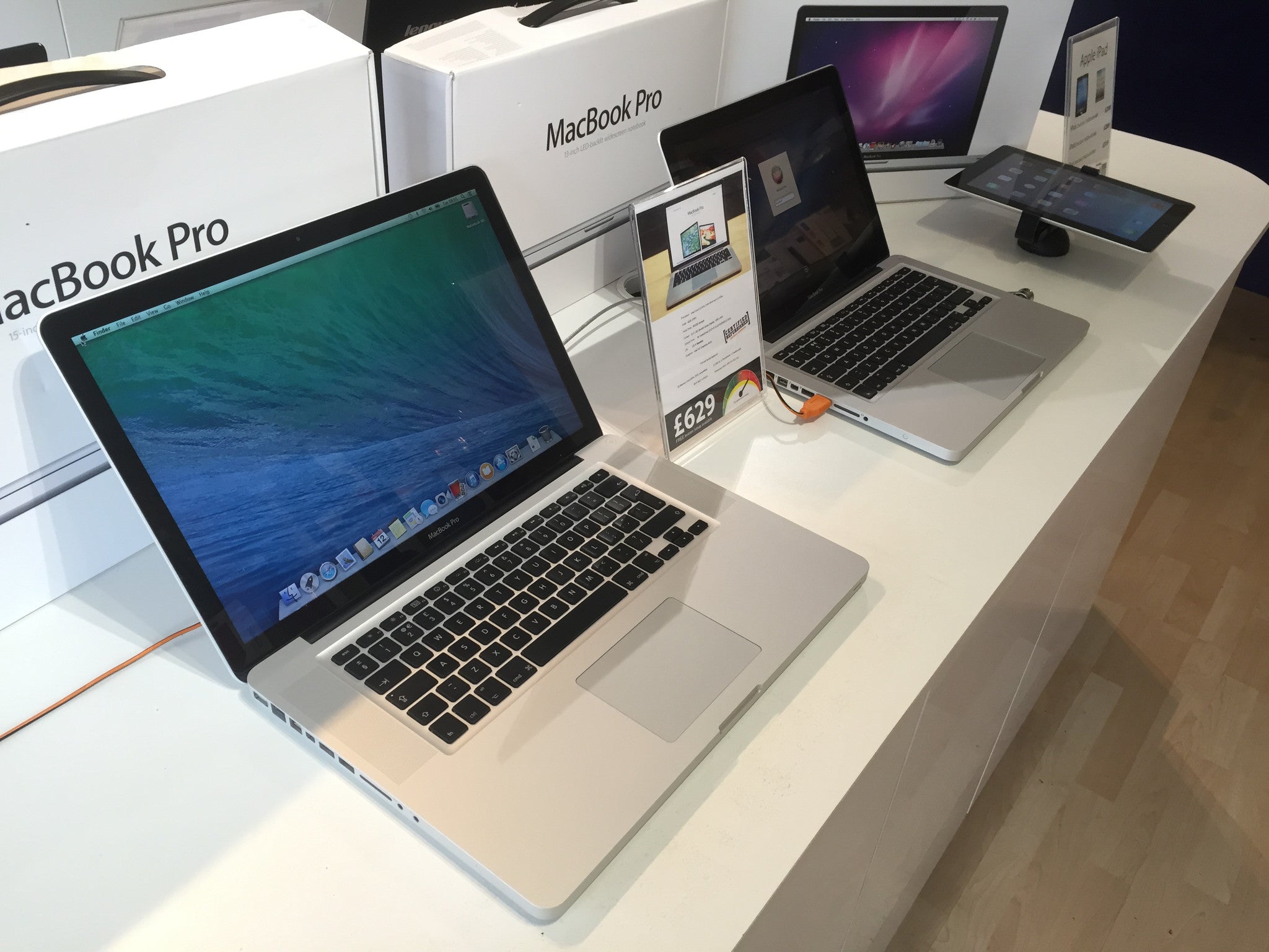 Apple Macbook Pro 15-inch: i7 Retina with 16GB Ram and 512GB SSD - SOLD