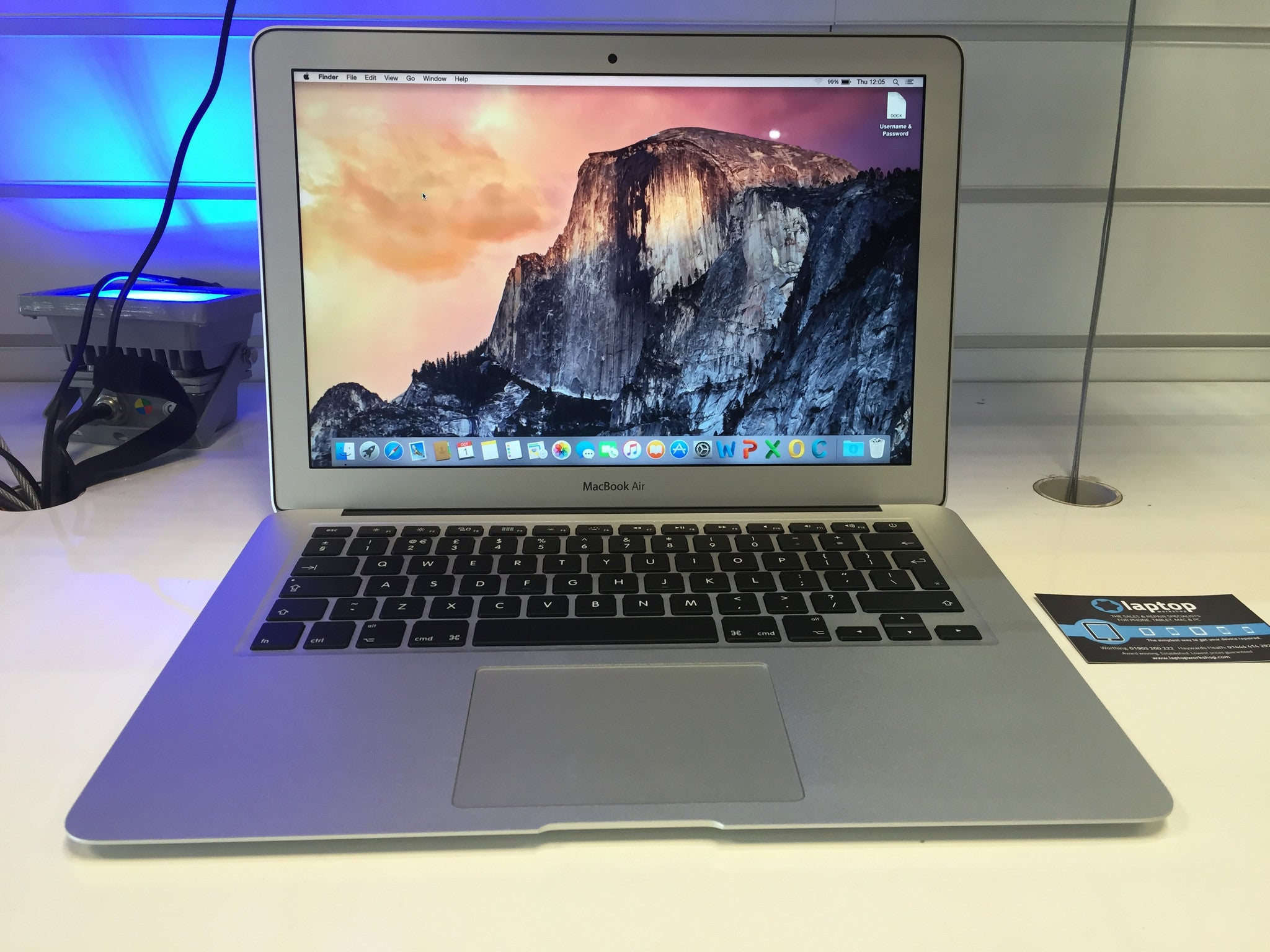 Apple Macbook Air 13-inch: Core i5 8GB 256GB-SSD 2012