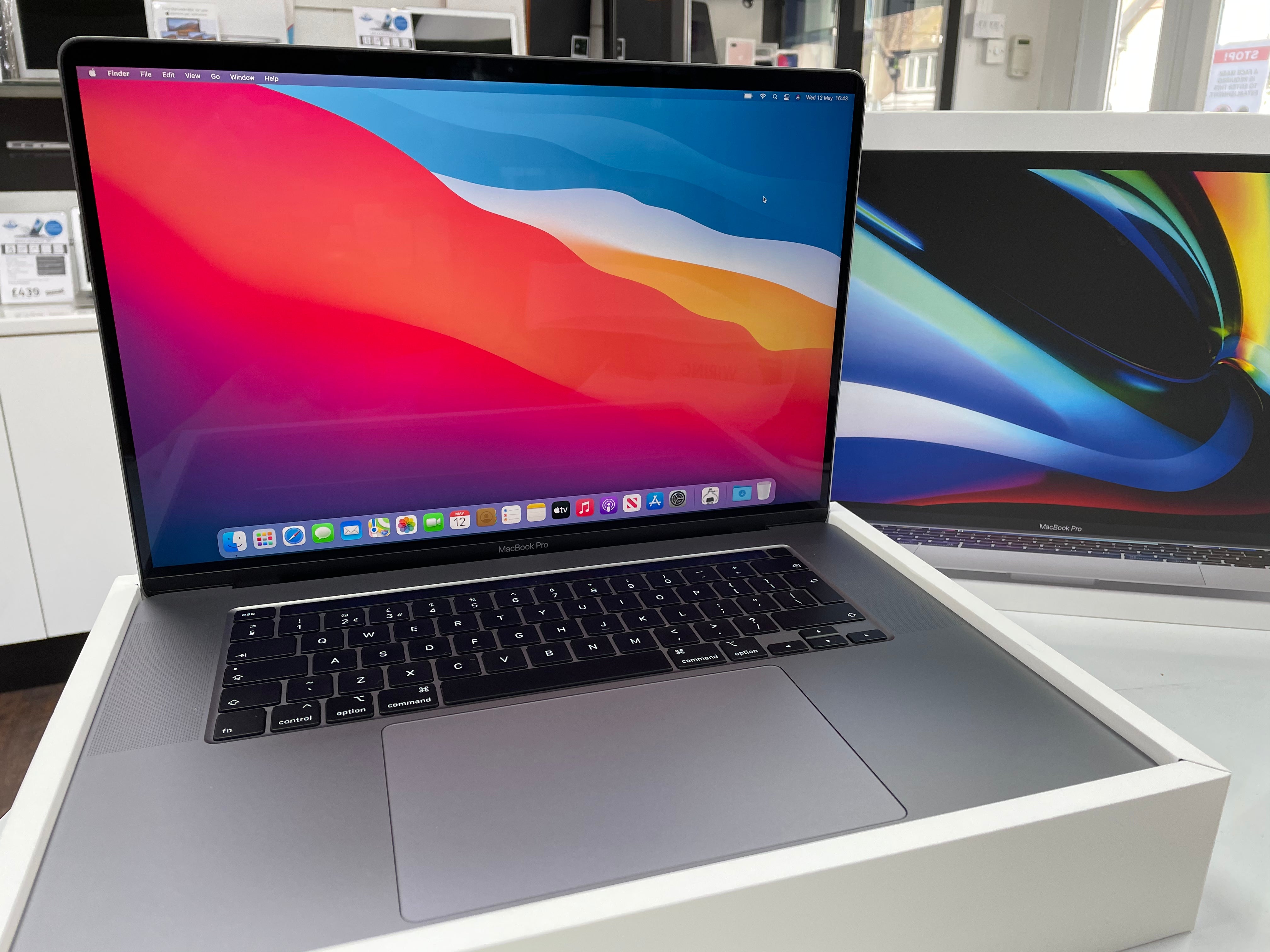 Apple MacBook Pro 16-inch i7 16GB 512GB 2019 Space Grey Monterey  8FMD6M