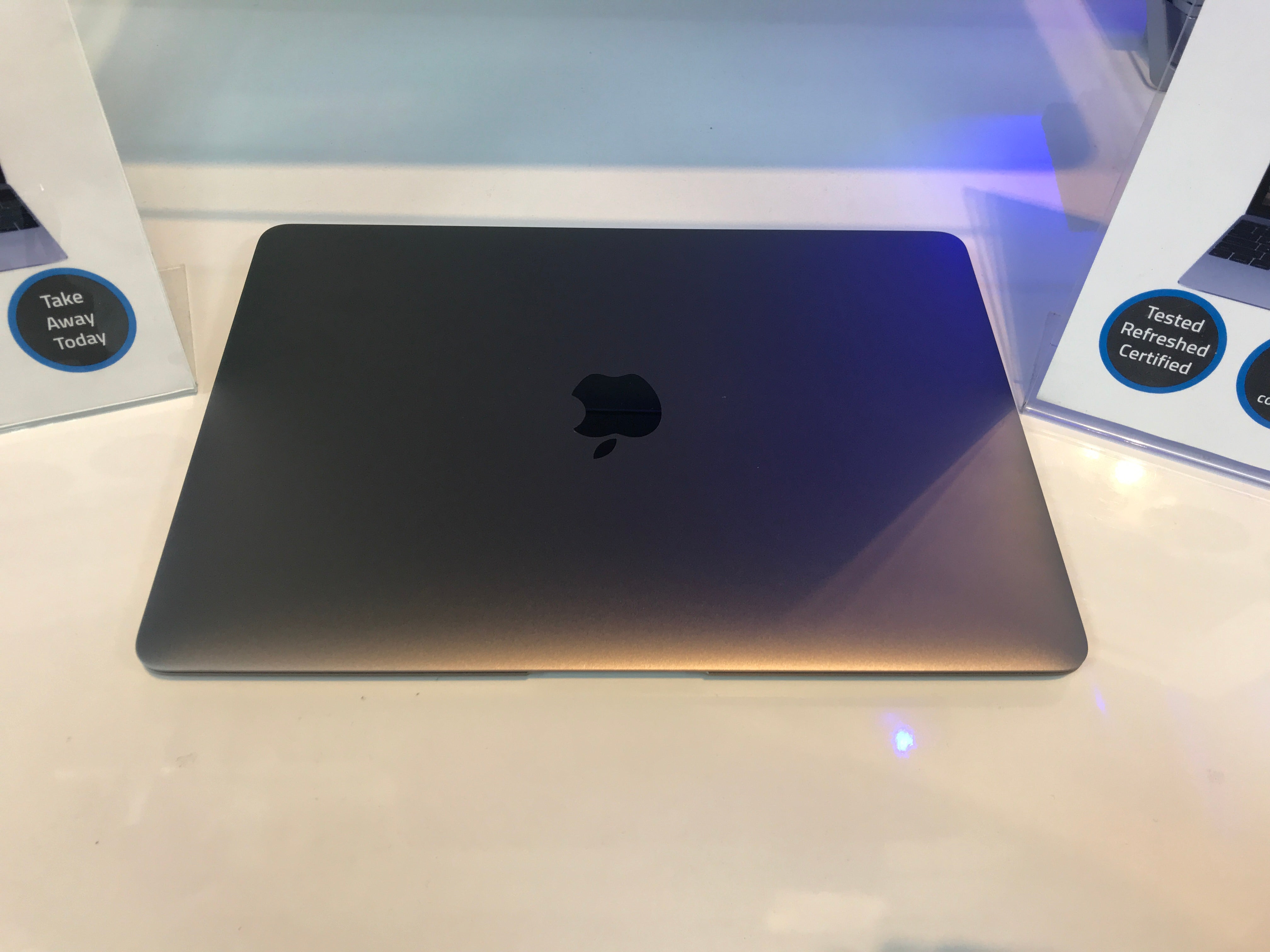 Apple MacBook Pro 13.3-inch 256GB Touch Bar - *Reserved*